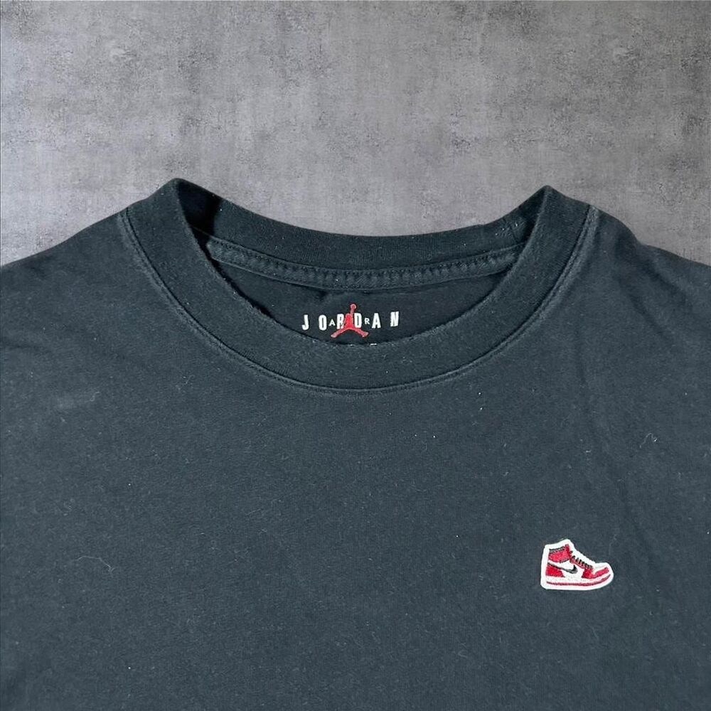 Nike Air Jordan Sneaker Patch Shirt Mens XL Black Jump Man 23